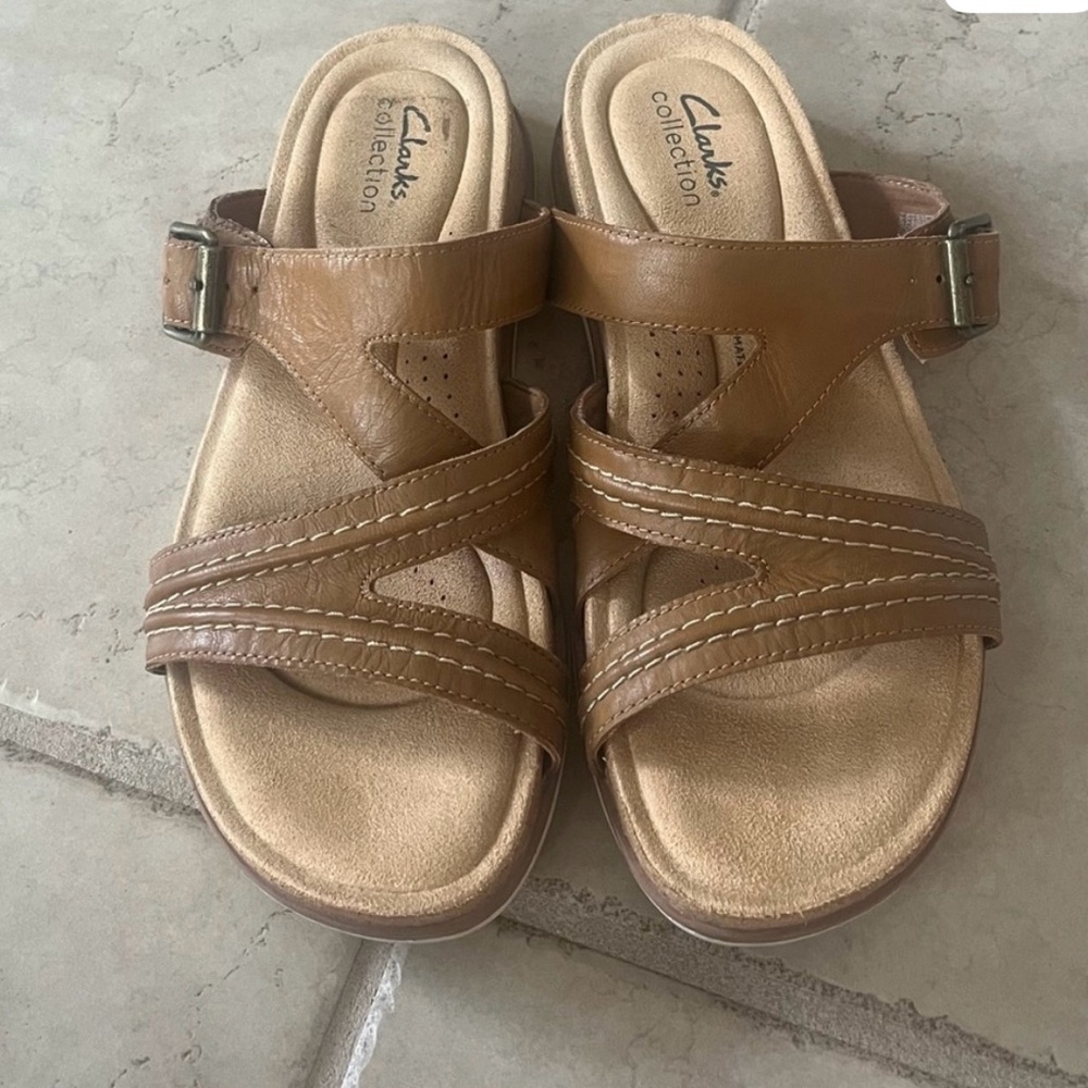 Women’s Clarks Collection Ultimate Comfort Tan Sandals (size 8.5M)